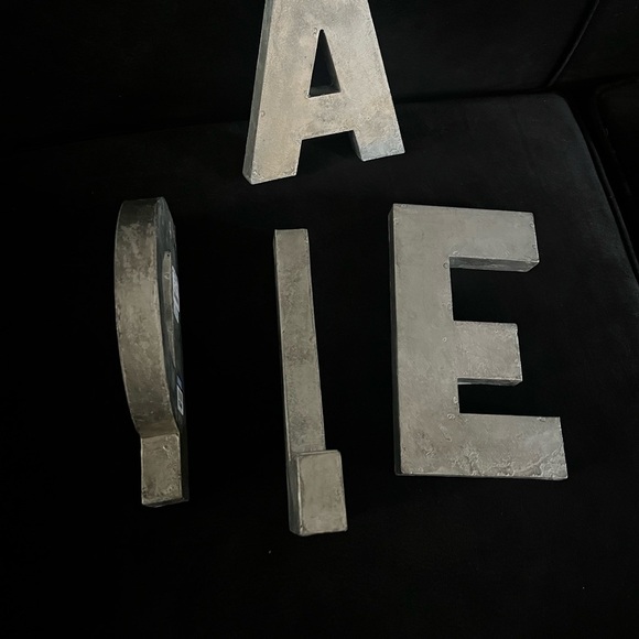 P Anthropologie Metal Zinc Industrial Letter “P” 8" x4.5"x1" mid-century - Picture 6 of 9